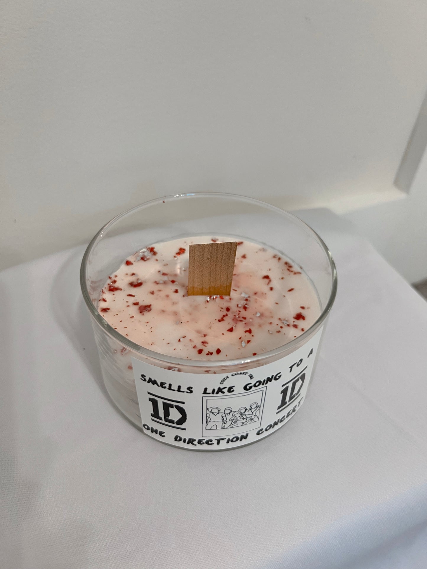 smells like a one direction concert candle